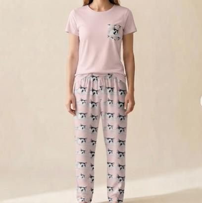 Pijama personalizado con el retrato de una mascota